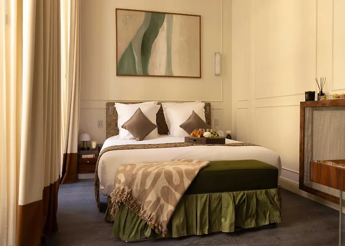 Palais Bourbon Hotel - Room 31- 4P - Invalides